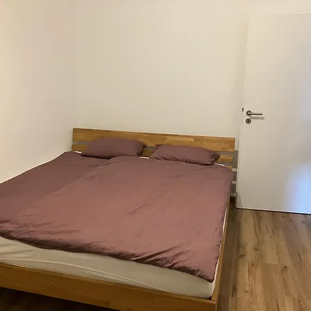 Privatunterkunft Charming In A Modern House